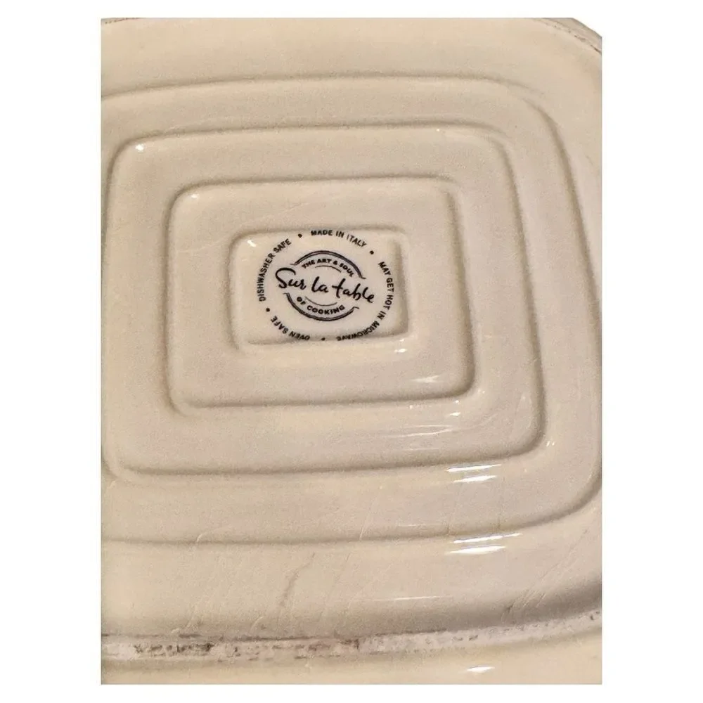 Sur La Table Rooster Script Italian Baking / Serving Bowl 10 3/4″ Ceramic Gallo